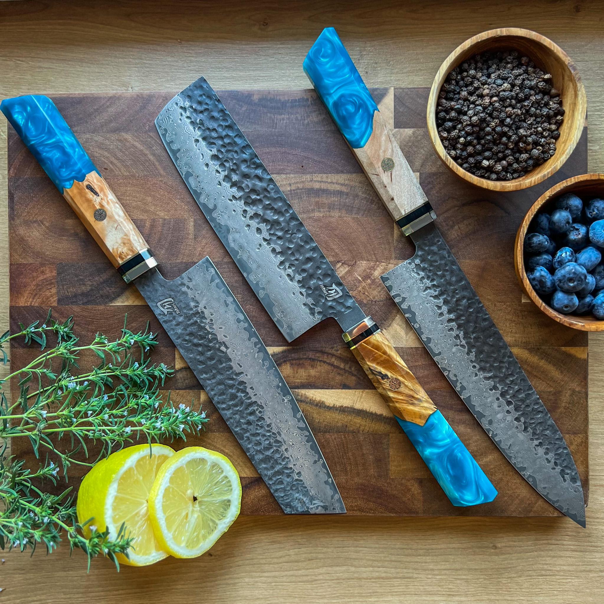 Mâner din lemn de nuc Damasc ciocanit VG-10 Kurouchi