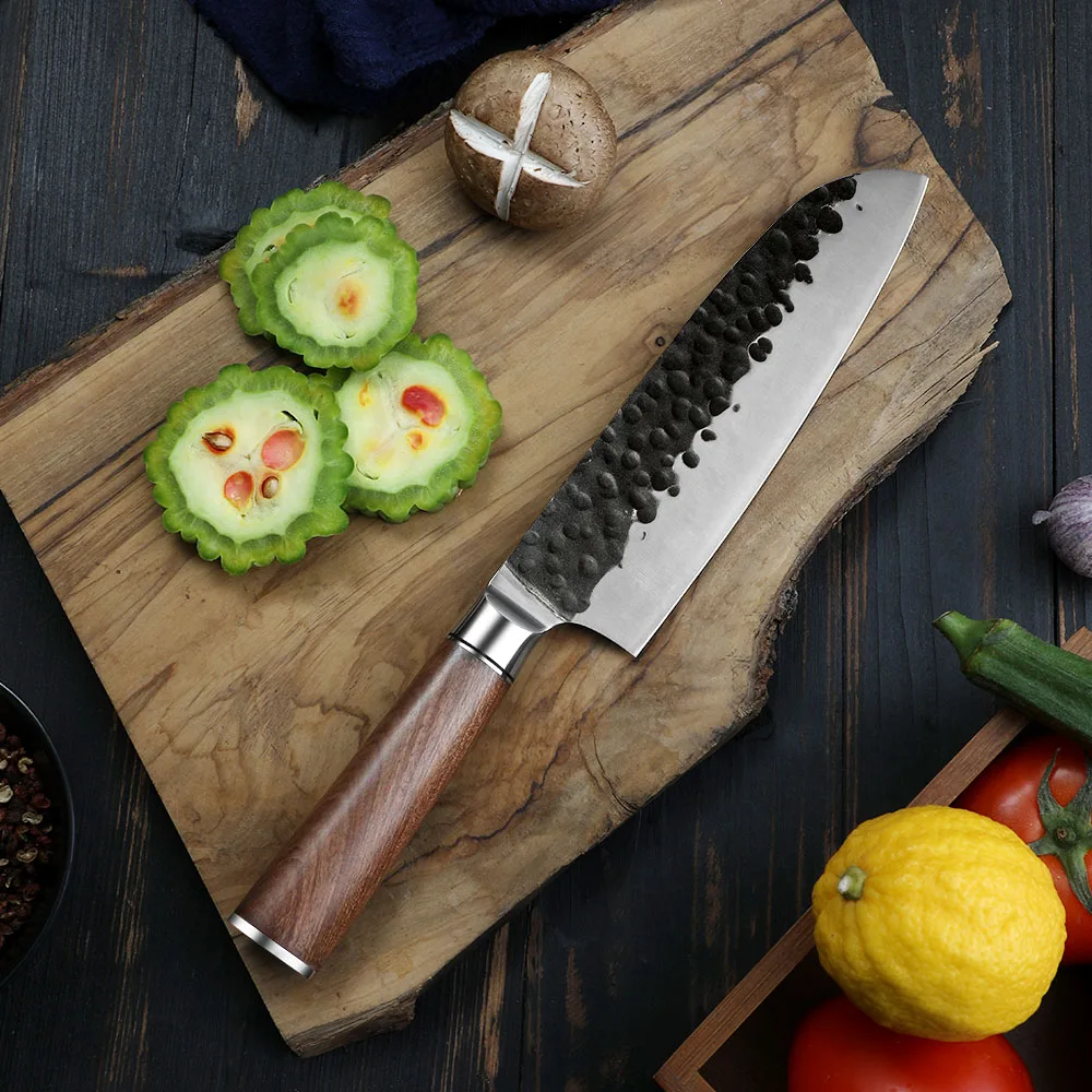 Cuțit Santoku, Hikari – Oțel carbon, mâner din lemn de trandafir, cuțit de bucătărie universal pentru carne, pește și legume - Hikari