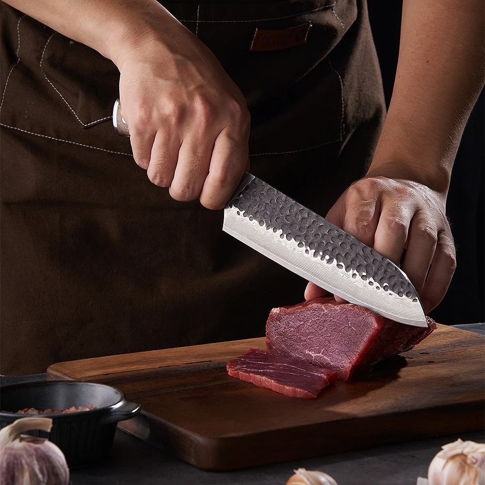 Cuțit de bucătărie multifuncțional / Santoku - Lamă Damascus VG-10, mâner din nuc pentru carne și legume - Hikari