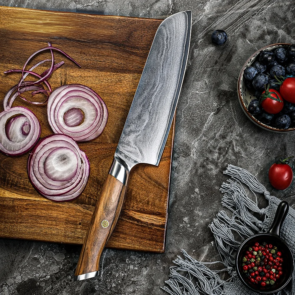 Cuțit Profesional Santoku, Hikari – Lamă din oțel VG-10, Mâner din Lemn de Măslin, Ideal pentru Feliat, Tăiat și Tocat