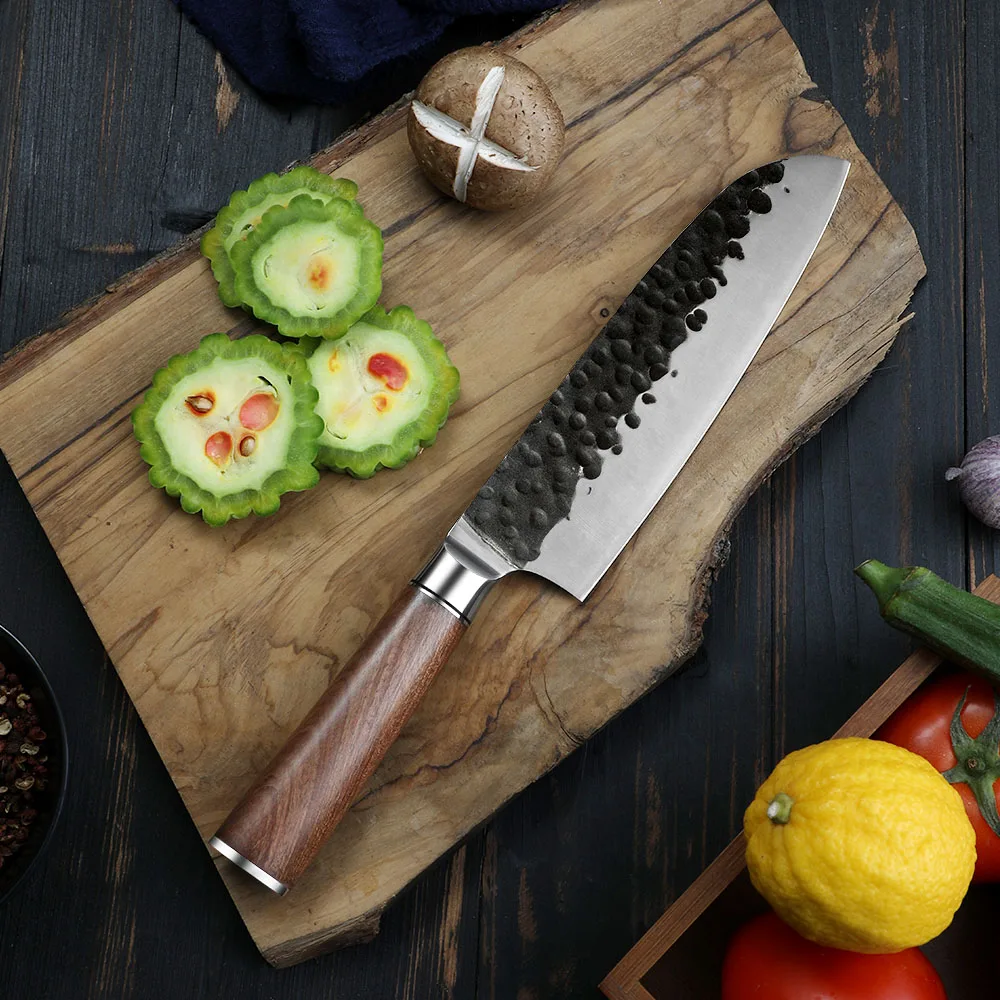 Santoku Oțel Inoxidabil Kurouchi Hammered, Mâner din Lemn de Trandafir 18 cm